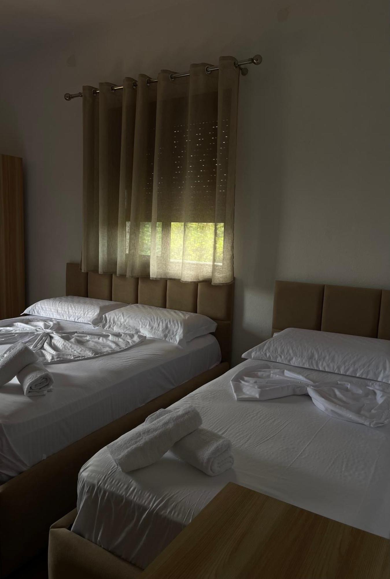 Prela'S Rooms Shkodra Exterior foto