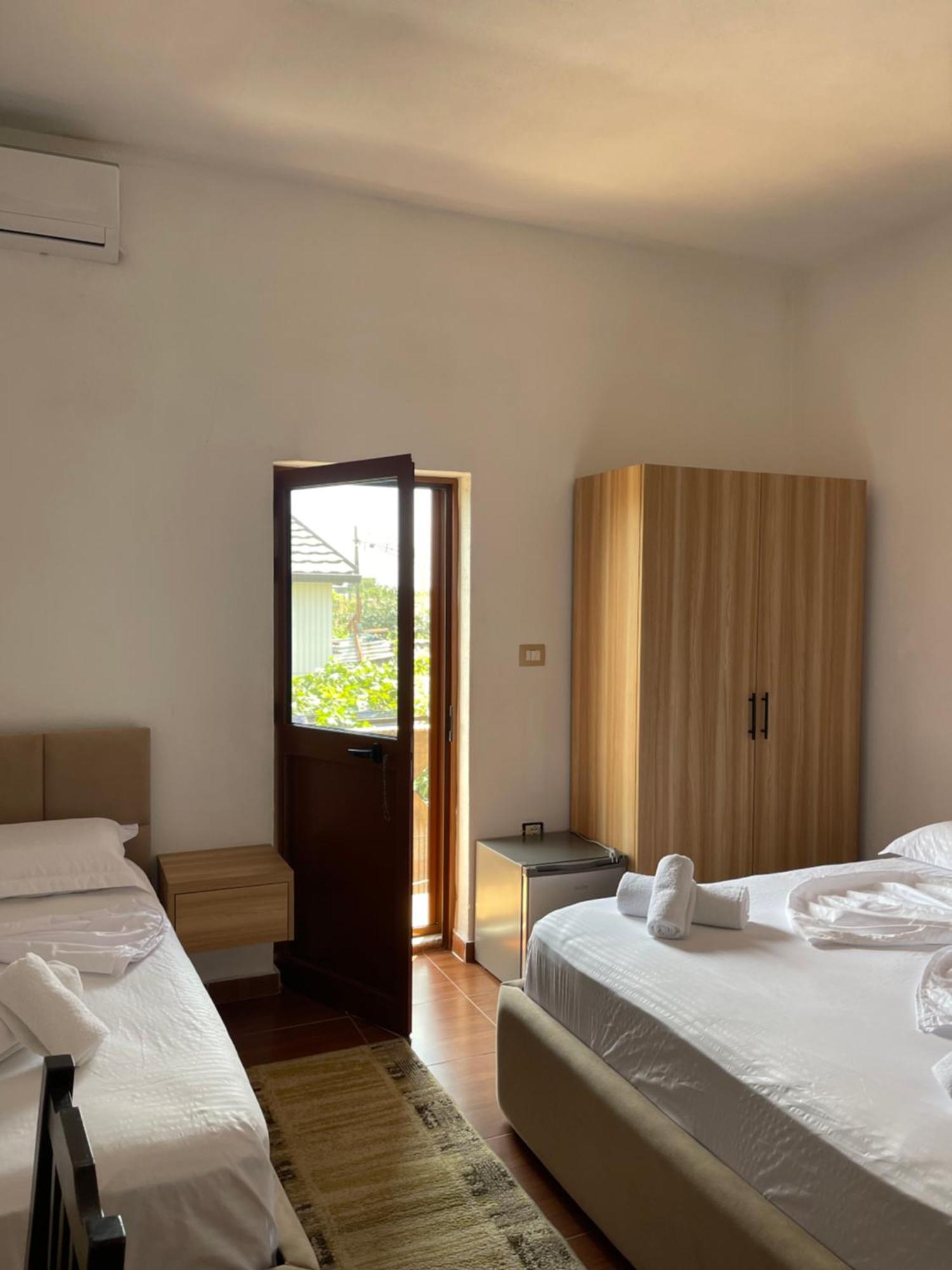 Prela'S Rooms Shkodra Exterior foto